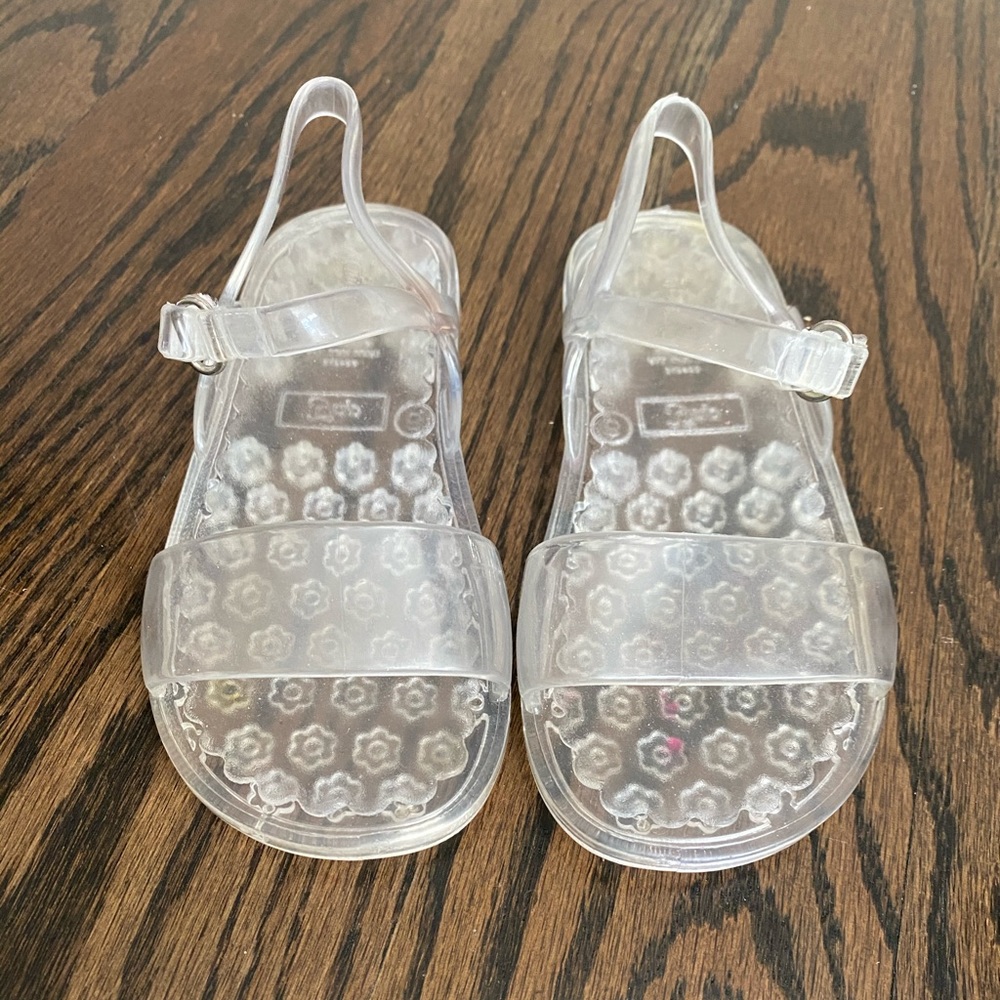Gap girls clear jelly shoes size 8